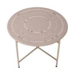 Gartentisch Mit Stanzung ASHLEY In Beige -Butlers butlers gartentisch mit stanzung ashley in beige 4