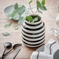 Butlers -Butlers butlers vase gestreift hohe 17cm malika in schwarz weiss 1